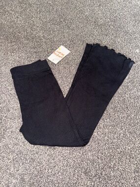 Jumping Beans Ribbed Black Flare Leggings – Girls Size 5 (NWT)